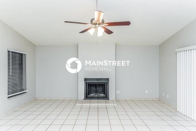Foto del edificio - 3 Bedroom Pet-Friendly Home in SARASOTA, FL with Main Street Renewal