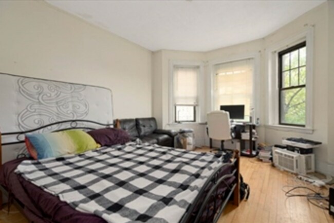 Foto del edificio - $2,400/month | Available September 1, 2026 | 12-Month Lease