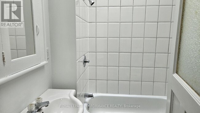 Building Photo - 224A Pitt St