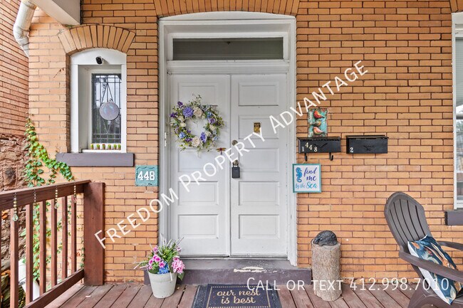 Foto del edificio - 448 Ruxton St