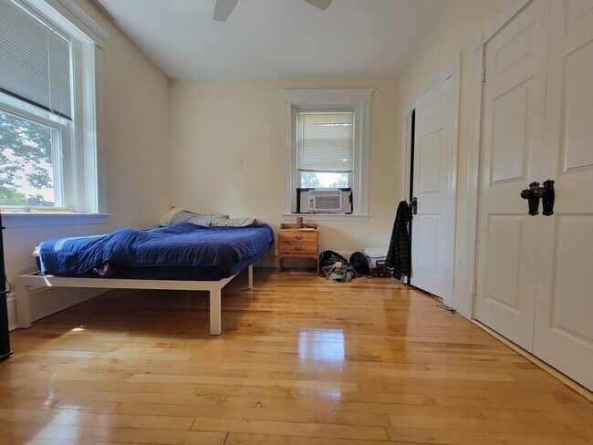 Foto del edificio - 164 Strathmore Rd
