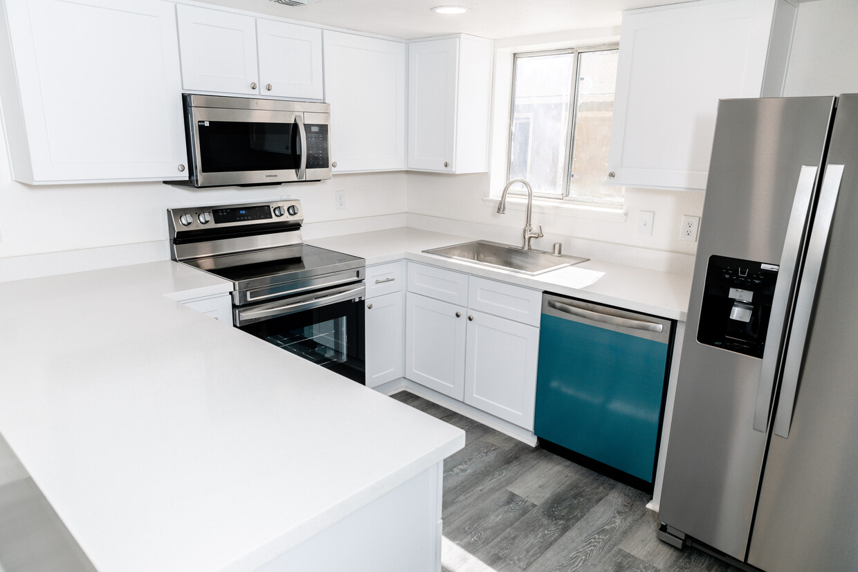 NEW Kitchen - 1170 Melton Dr