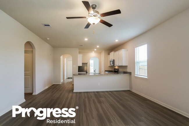 Building Photo - 10498 Red Cardinal Dr NE