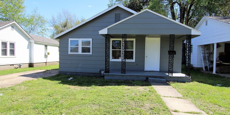 Primary Photo - 1414 E. Elk St.