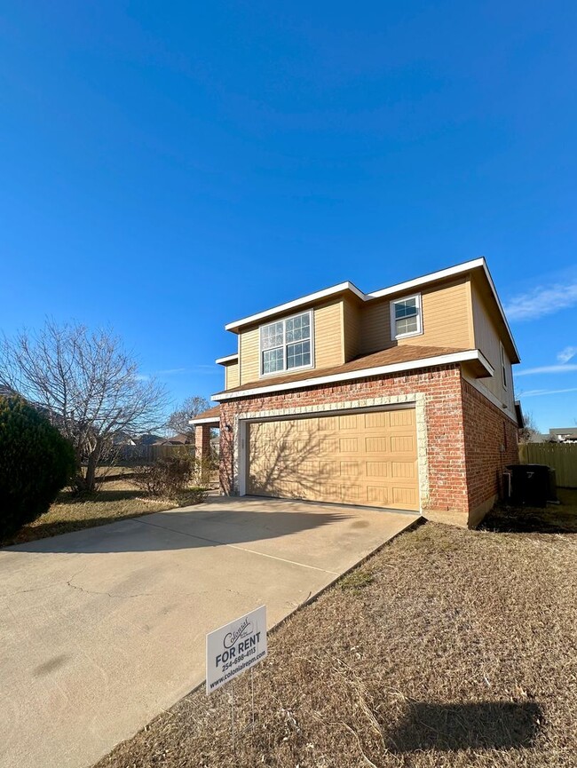 Foto del edificio - Two story updated home in Killeen Tx