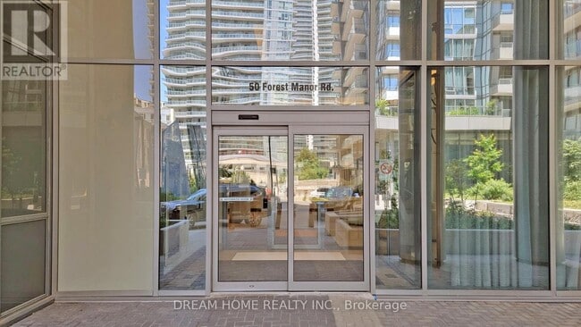 Photo du bâtiment - 50 Forest Manor Rd