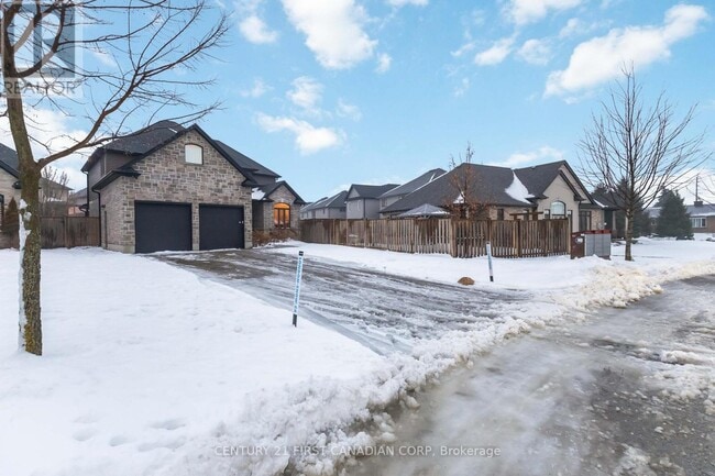 Building Photo - 1816 Ballymote Ave