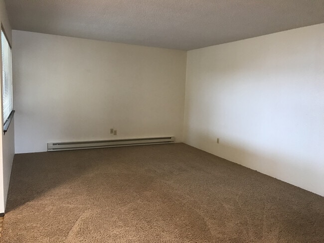 Front Living Room - 105 Evergreen Dr