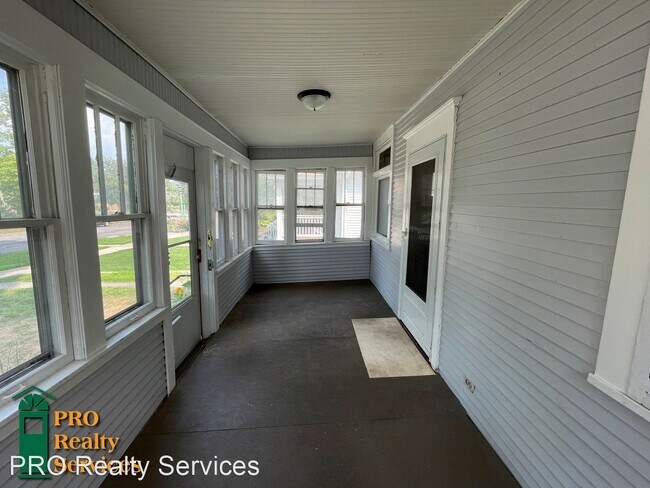 Building Photo - 3 br, 1 bath House - 1744 Dayton Avenue
