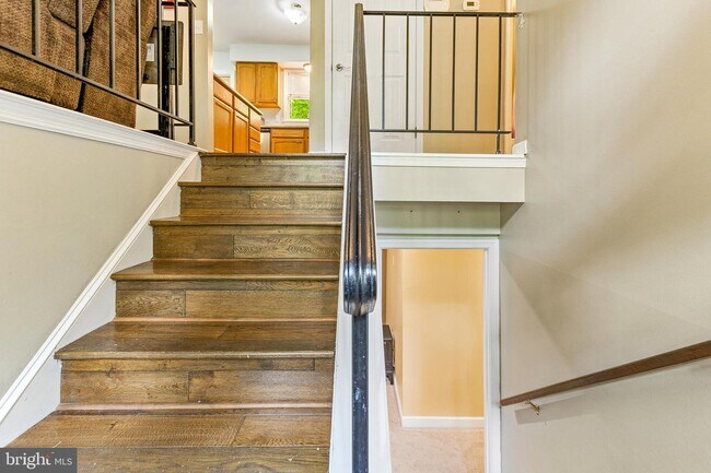 Foto del edificio - 1405 S Harbor Dr