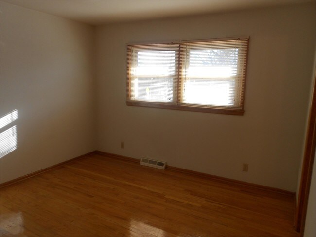 Foto del edificio - 6179 Highland Ln