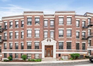 Building Photo - 110 Lanark Rd