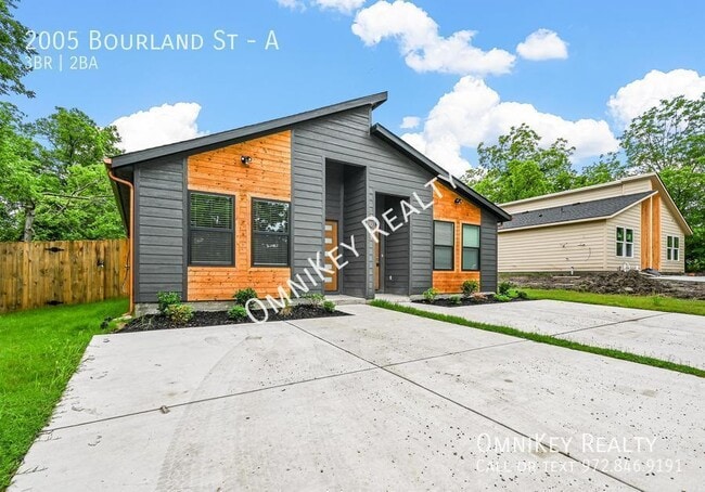 Building Photo - 2005 Bourland St