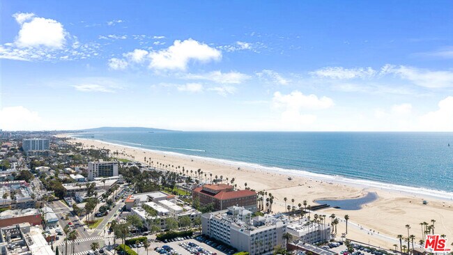 Foto del edificio - 1755 Ocean Ave