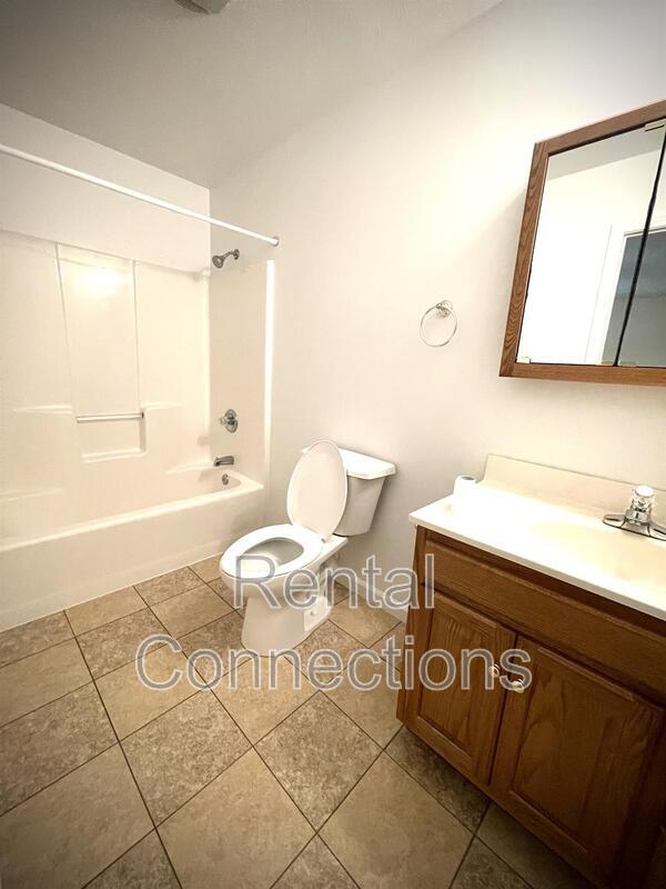 Building Photo - 1212 Montebello Dr