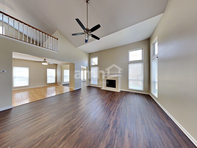 Building Photo - 338 Calebs Court