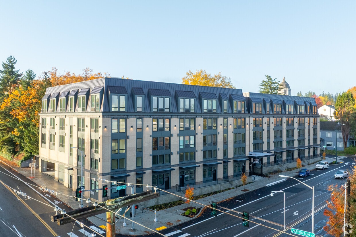 Main Image - 401 Union