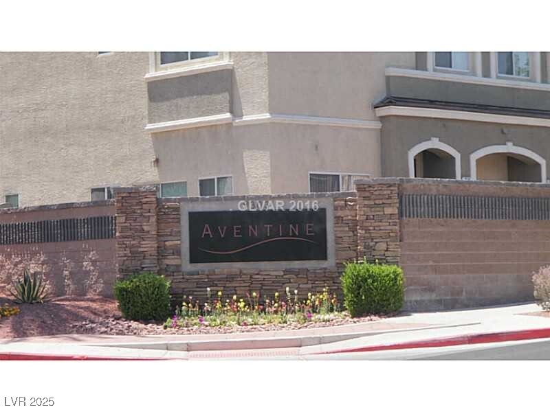Primary Photo - 9303 Gilcrease Ave