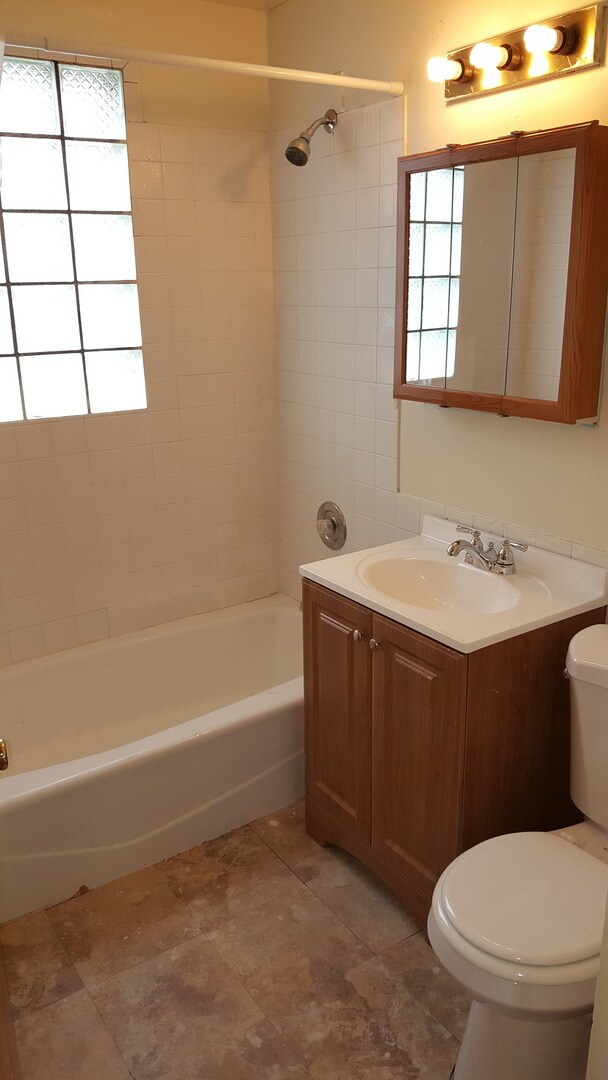 Foto del edificio - 3312-14 W Mt Vernon Ave