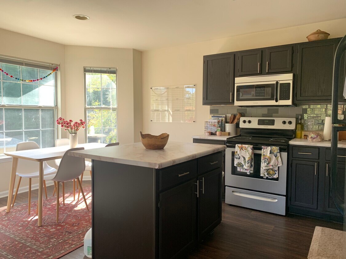 327 Edisto Ct, Chapel Hill, NC 27514 Townhome Rentals in Chapel Hill