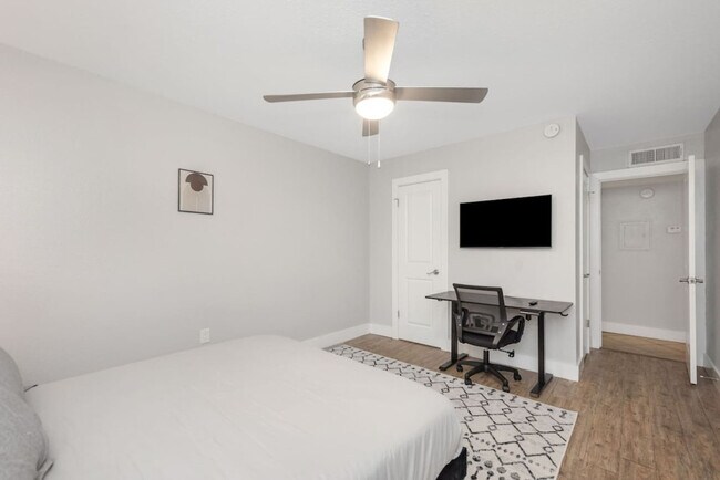 Foto del edificio - 4352 W Kennedy Blvd