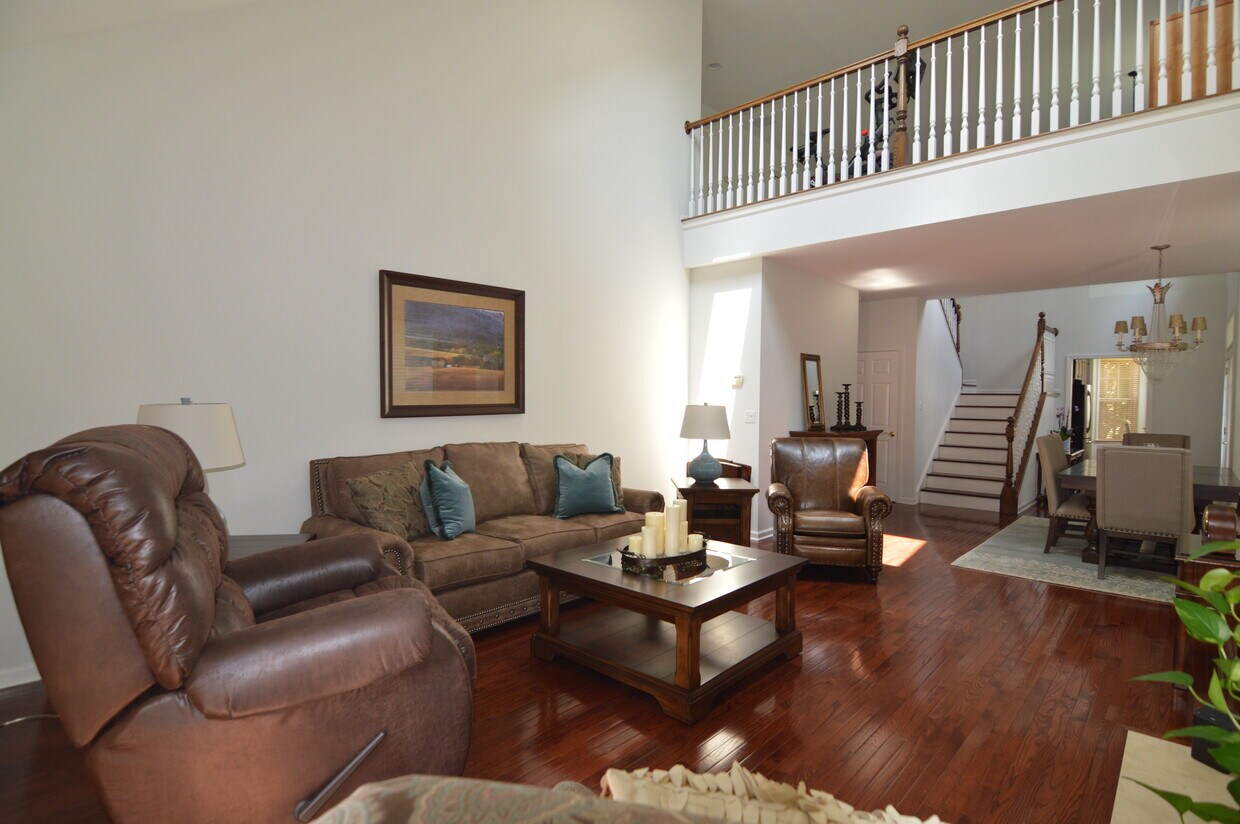 Foto principal - 10 Dogwood Ct
