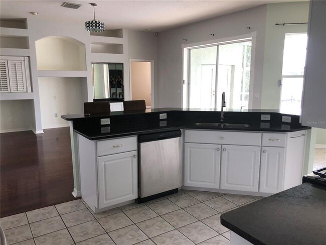 Building Photo - 4512 River Overlook Dr