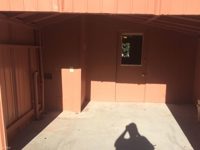 Building Photo - 5648 Muller St