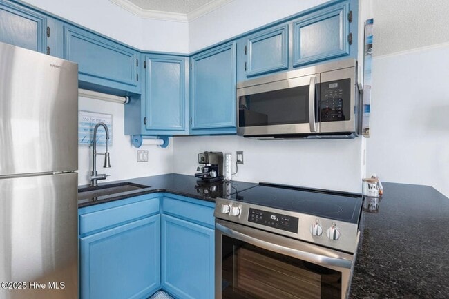 Foto del edificio - Fully Furnished Condo Available Short Term