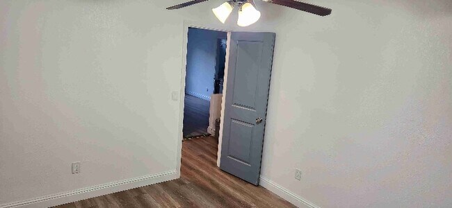 Foto del edificio - 838 Chase Ct