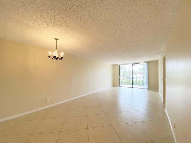Foto del edificio - 890 N Federal Hwy