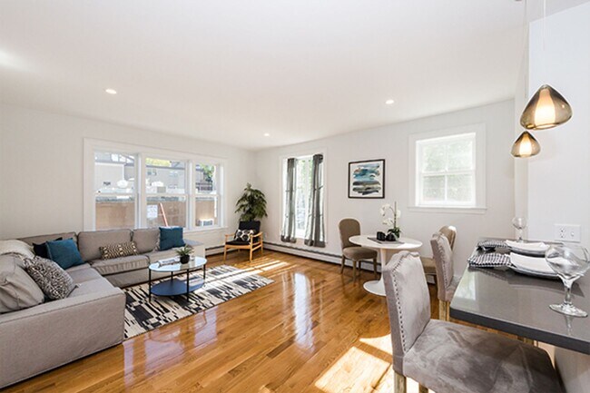 Foto del edificio - 8/1 Sunny, renovated 3BR right in Porter Sq!