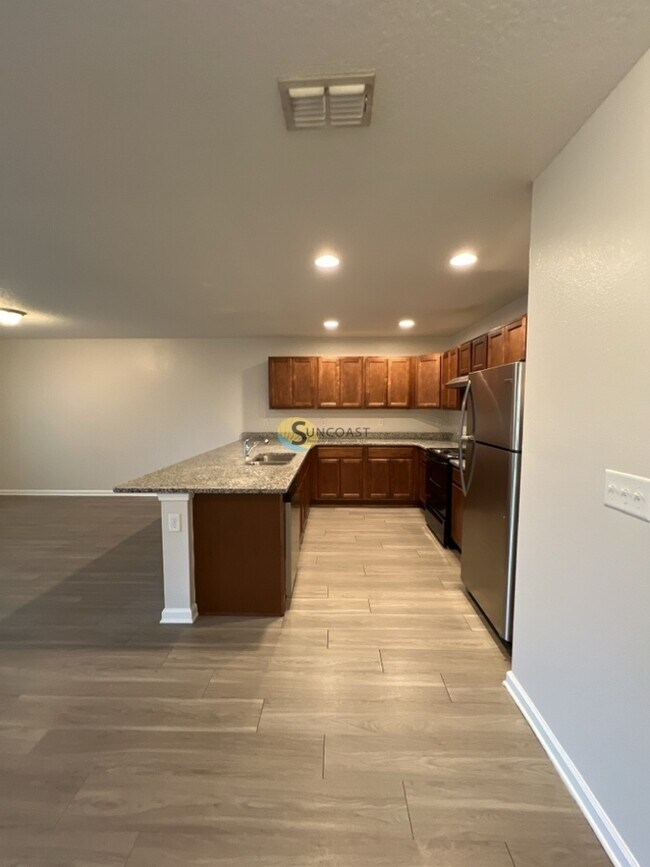 Building Photo - Gorgeous 4BR/2BA for Rent!