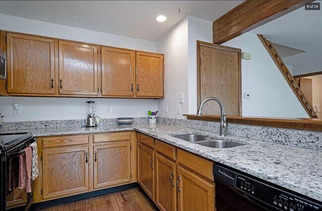 Foto del edificio - Beautiful 3Bd/2.5Ba with Garage in Arvada