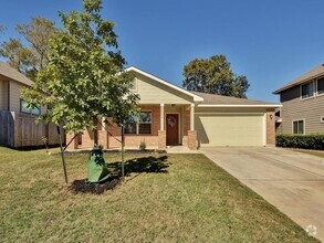 Building Photo - 1096 Twin Estates Dr