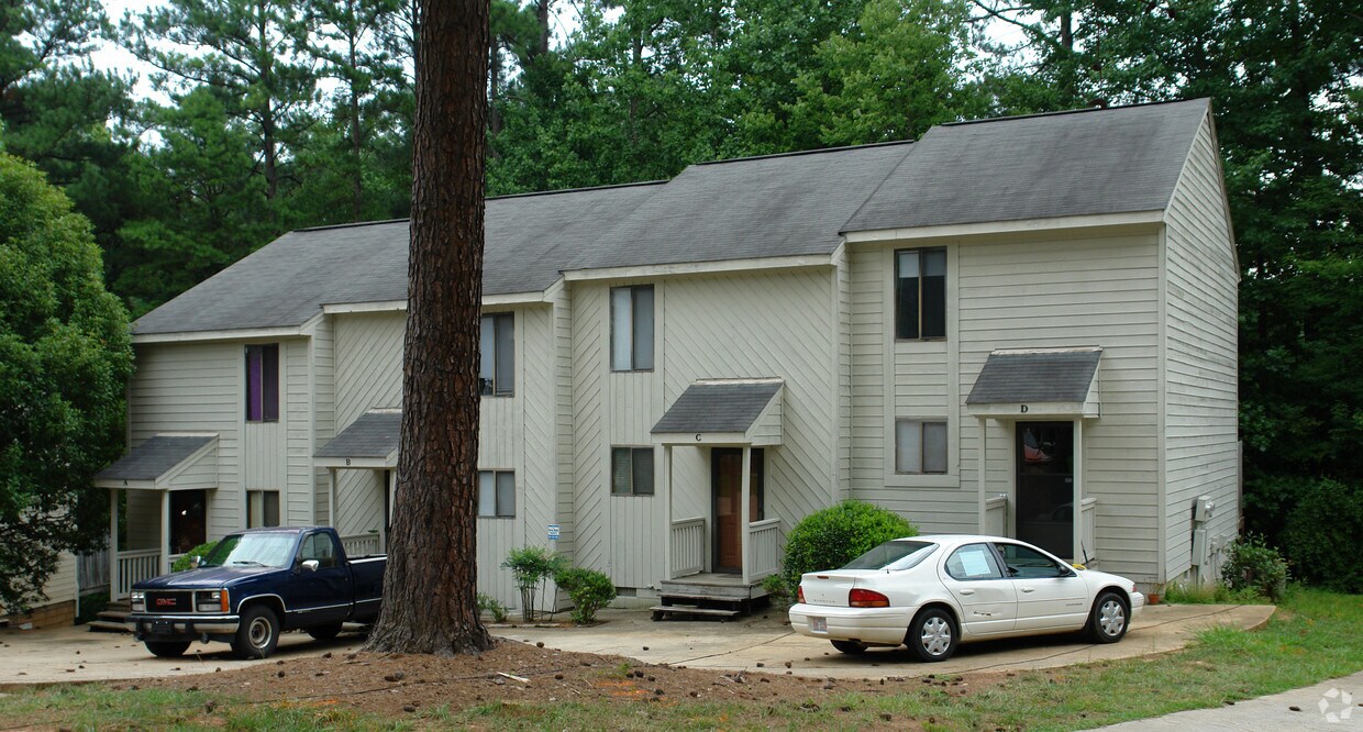 Building Photo - 901 Hearthridge Rd