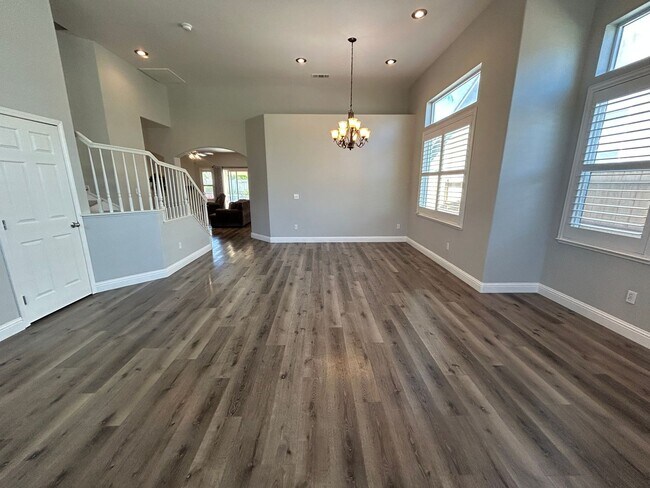 Foto del edificio - 3052 Red Oak Ct