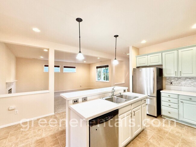 Foto del edificio - 4BR 2.5BA Home in West Olympia