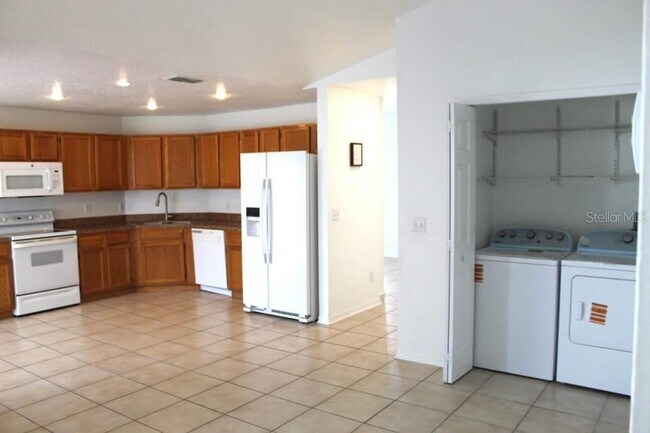 Foto del edificio - 5629 Loma Vista Ct