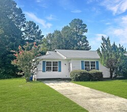 Building Photo - 6615 Cottonwood Dr