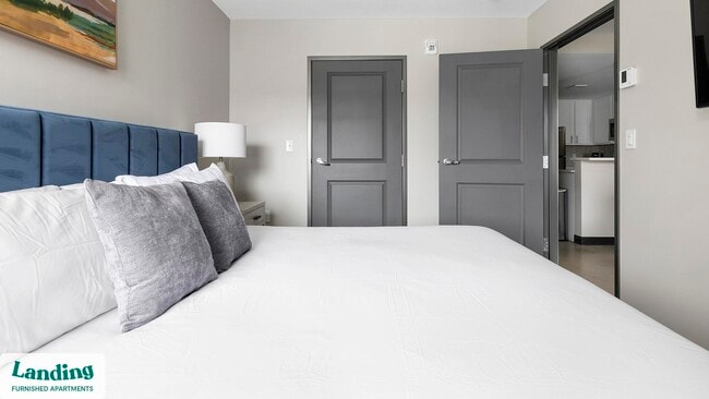 Building Photo - 2021 10th Ave S