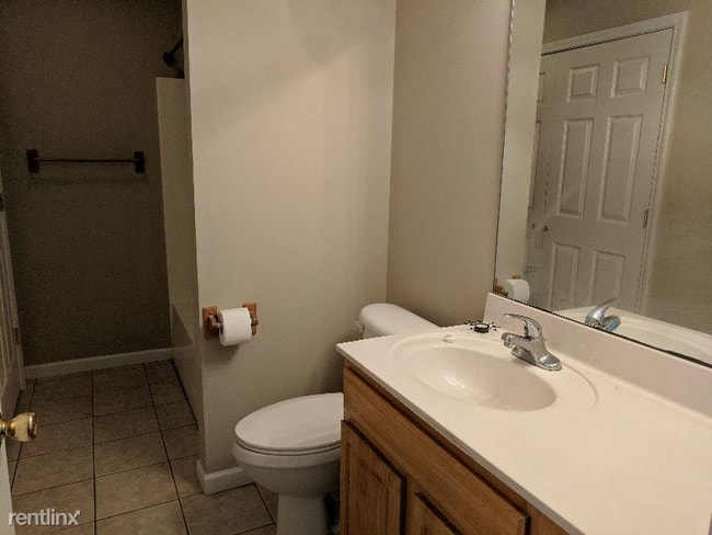 Building Photo - 1 br, 1 bath Condo - 107 Mesa Drive