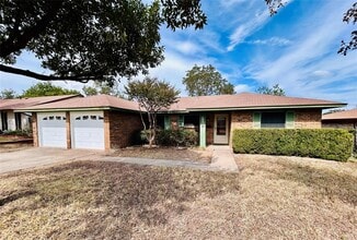 Building Photo - 1508 Thornridge Rd