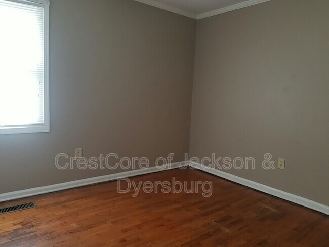 Building Photo - 1166 Westmoreland St