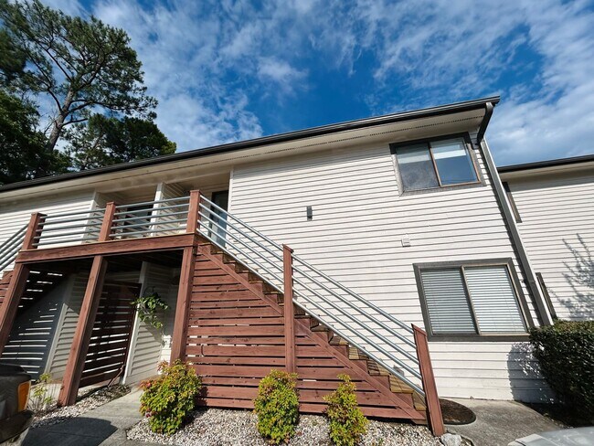 Foto del edificio - 2BR/2BA Condo close to Wrightsville Beach ...