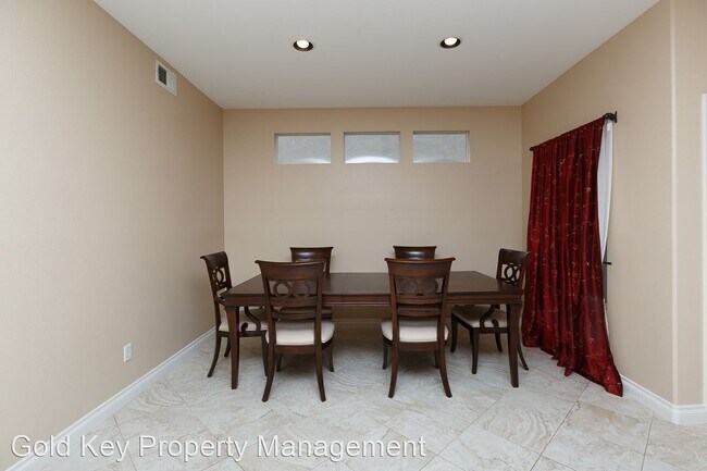 Building Photo - 3 br, 2.5 bath House - 1275 Mill Valley Rd