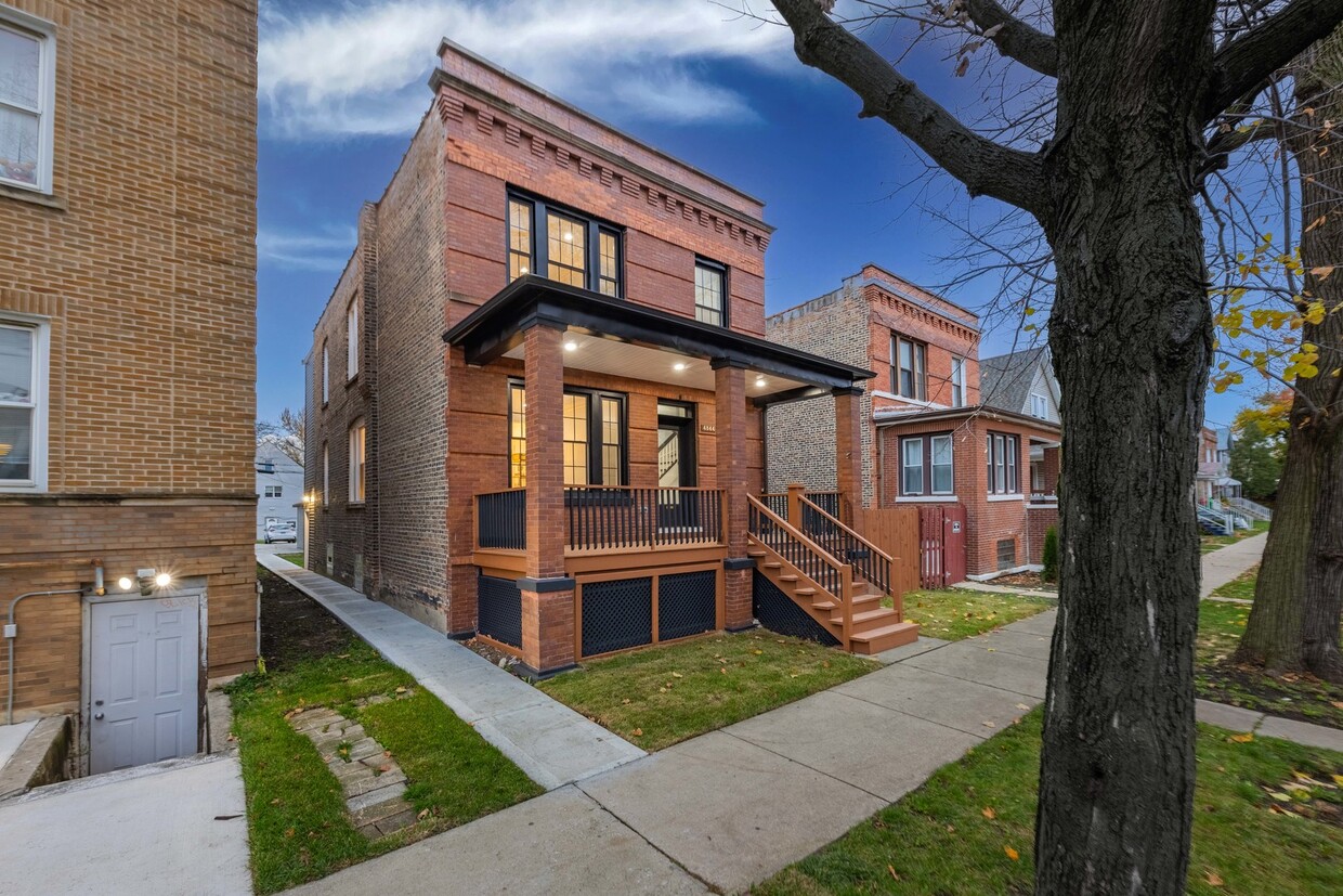 Foto principal - 4844 W 23rd St