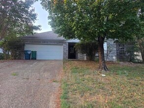 Building Photo - 12512 Woodbury Dr