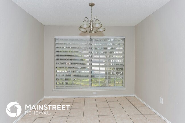 Building Photo - 5725 Northfield Dr