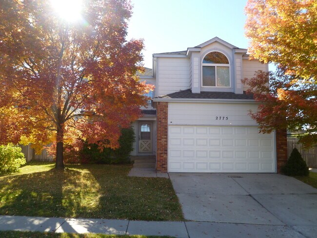 Foto del edificio - Four Bedroom Home Ready First of June!